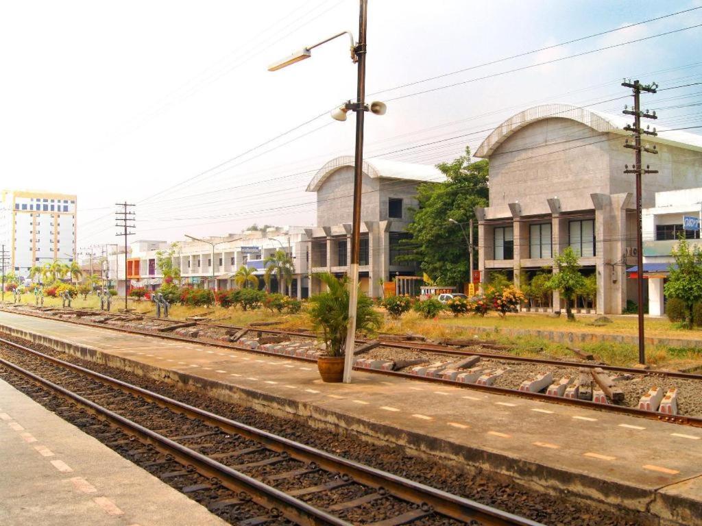 Klim Hotel Buriram Kültér fotó